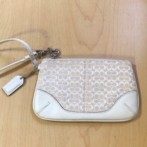 Coach wristlet Ivory